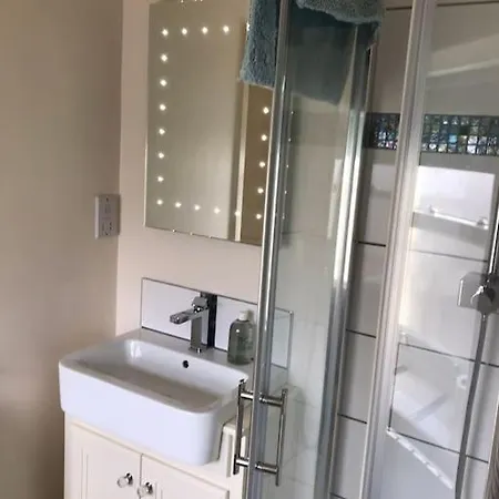 بيت للعطل The Barn *